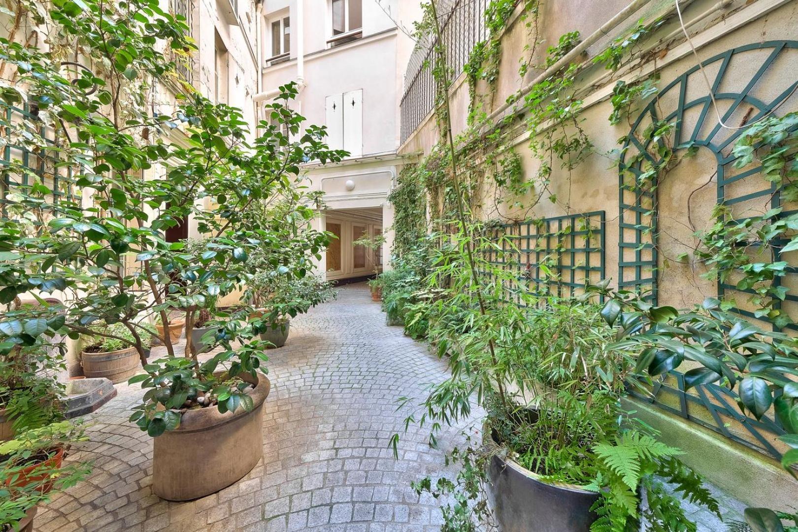 Apartament Guestready - Atypic Studio Near Montmartre Paryż Zewnętrze zdjęcie